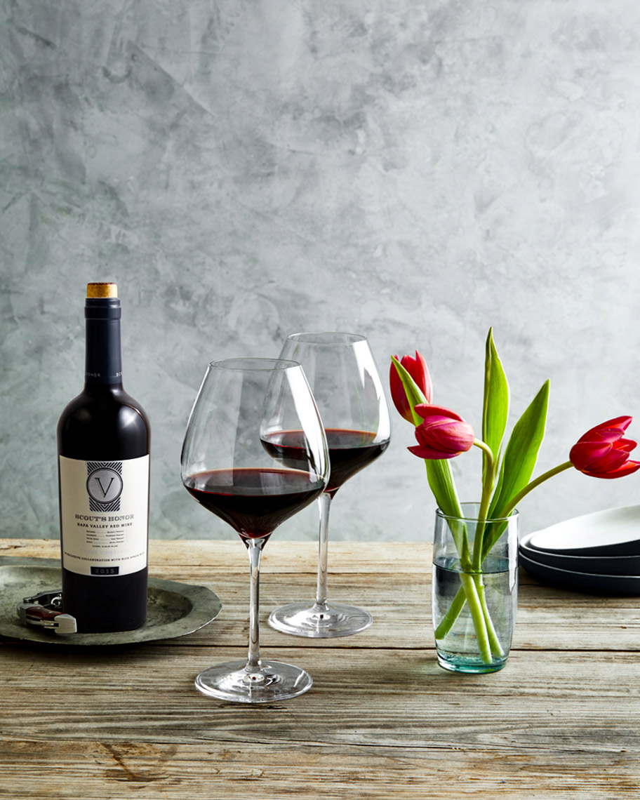 Red-Wine-Glasses-Tulips