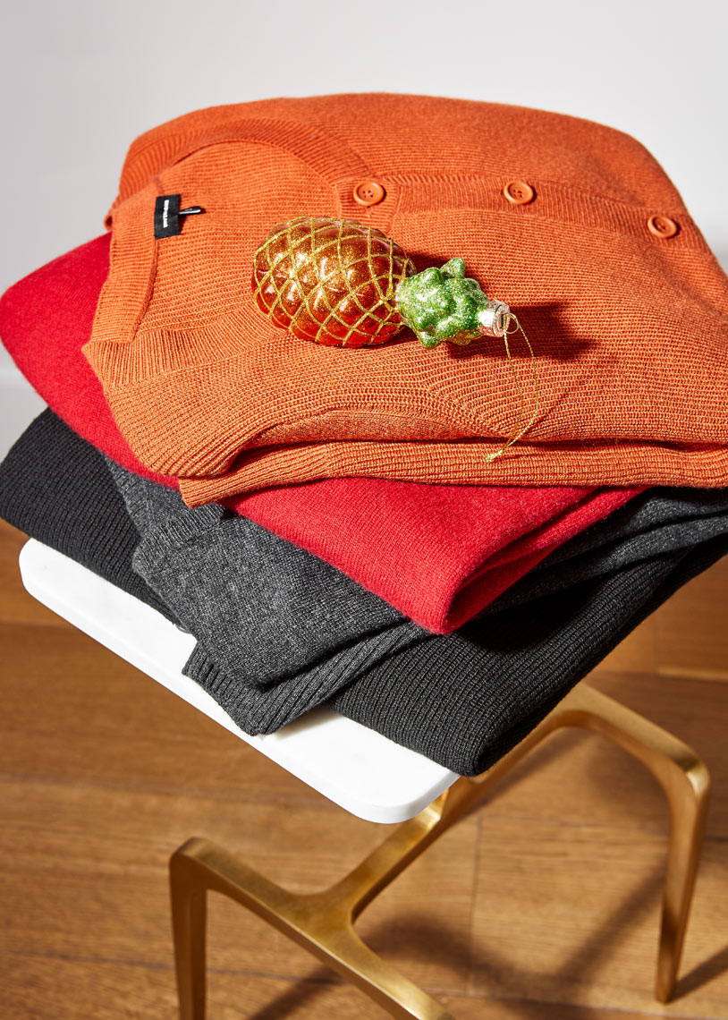 Universal-Standard-Sweaters-Pineapple-Holiday